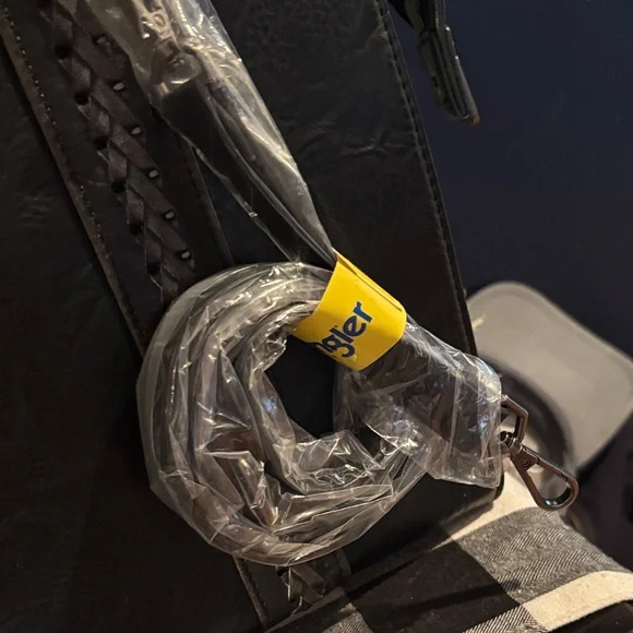 Wrangler Black Tote with Braided Accents - Picture 8 of 9